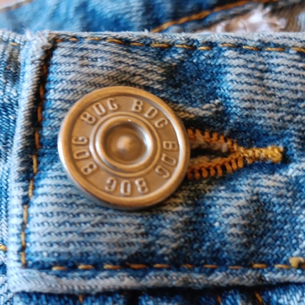 BDG Urban Outfitters Mom Jeans - Picture 11 of 12